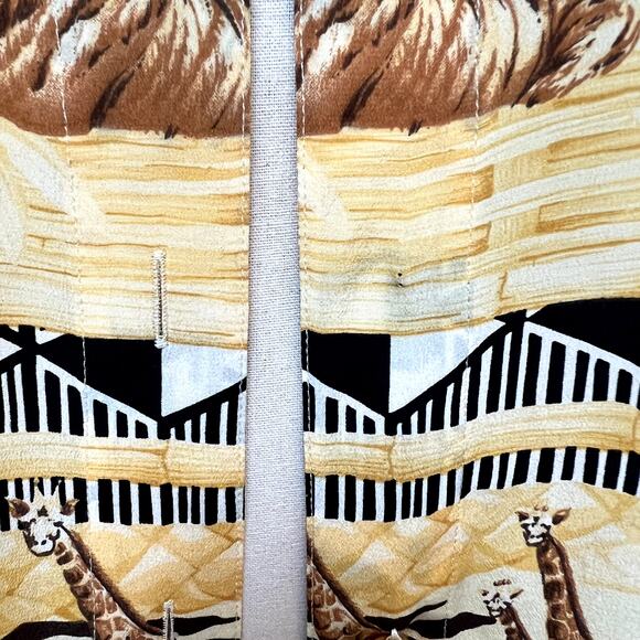 ESCADA VTG Vintage Margaretha Ley Silk Safari Animal Button Blouse 6-8 Medium - Picture 4 of 8